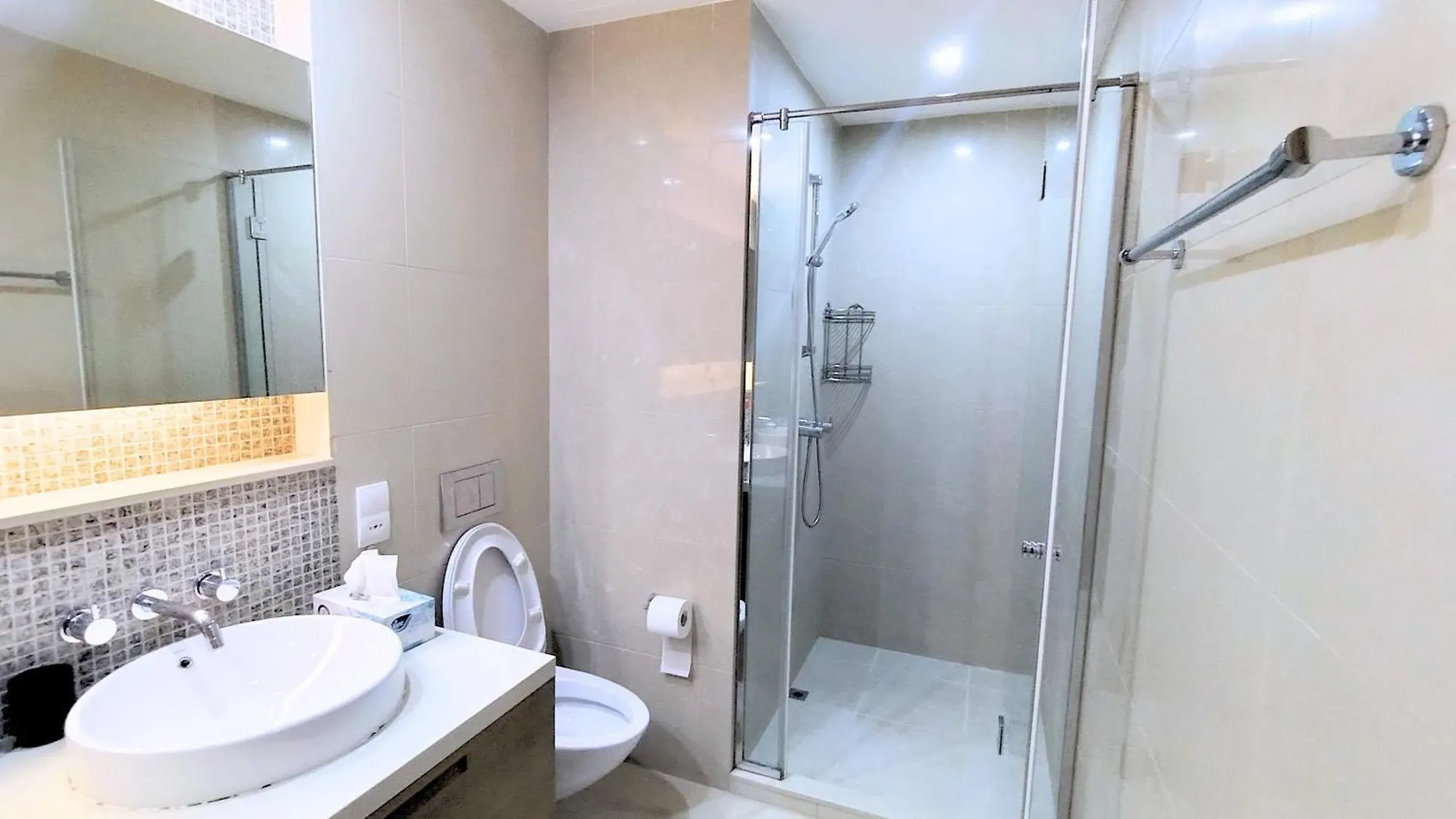 Claren Tower 2 By Golden Casa Apartment Dubai